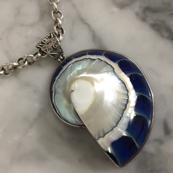 Anthropologie Jewelry - Mother pearl Nautilus fossil seashell pendant